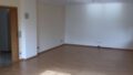 großzügiges Wohnzimmer
